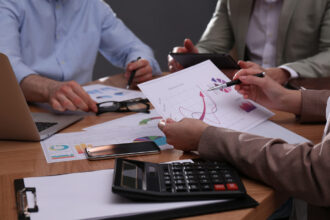 Investment banking expert witness and banking consultation services nationwide, specializing in mergers and acquisitions.