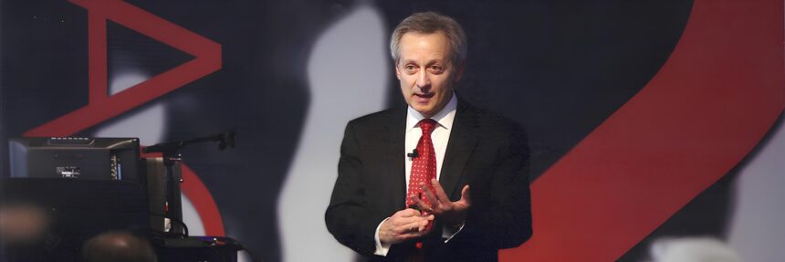 Jeff Lanza, FBI cybersecurity expert keynote speaker, discussing identity theft and cybercrime prevention.