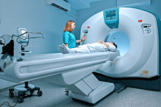 Medical expert witness Albert Juergens provides testimony in medical device patent infringement cases.