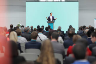 Jeff Lanza, keynote speaker on cybersecurity, identity theft prevention, and cybercrime. Book him for your event today.
