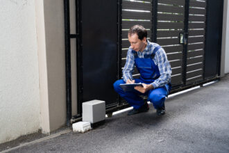 Expert witness for door and gate injury case testimony in Chicago, IL