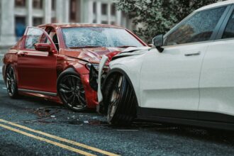 Accident Reconstruction Expert Witness Service La Mesa California analyzing crash site data